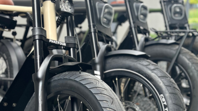 Scoor jouw e-bike tegen een scherpe prijs tijdens de Phatfour sample sale